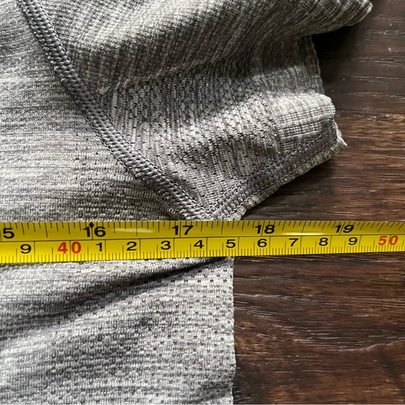 Lululemon Athletica gray swiftly tech crew short sleeve athletic shirt size 10 - Picture 8 of 9